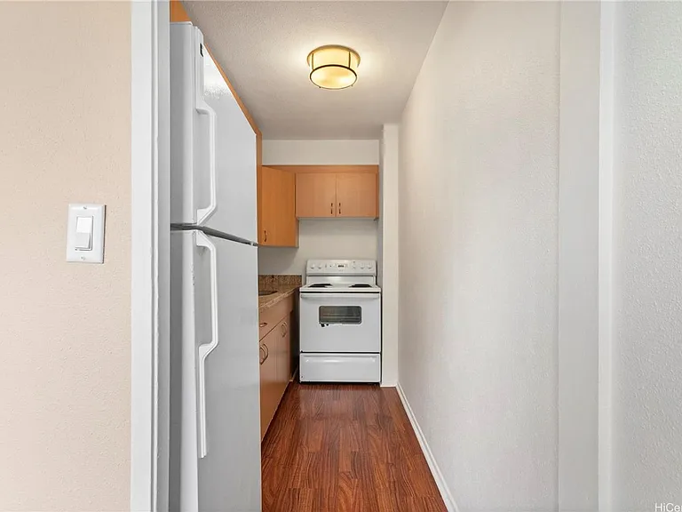 1821 Lipeepee St #204 — Photo 4