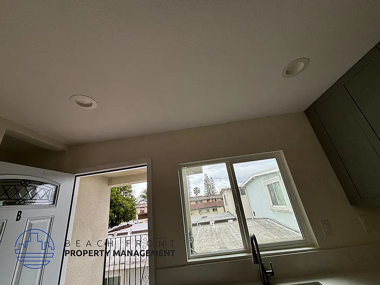 14316 Christine Dr — Photo 10