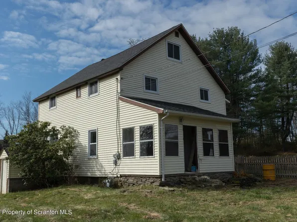 318 Simrell Rd, Clarks Summit, PA 18411