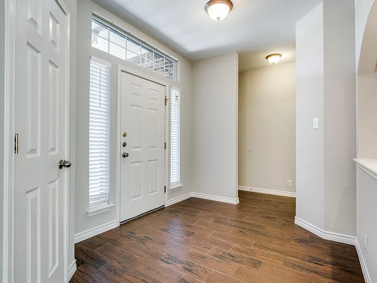 8726 Redwood Bnd — Photo 15