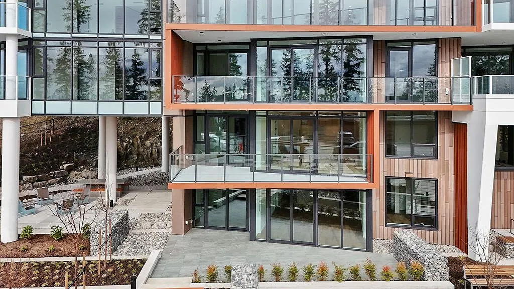 Building Photo - 3963 Uplands Way #202