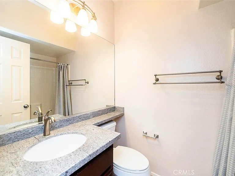27 Larkmead — Photo 16
