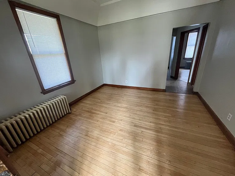 4575 S Packard Ave — Photo 4