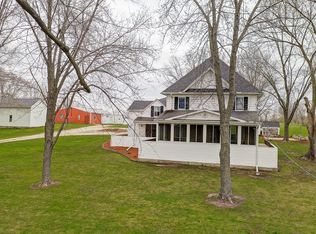 N7434 Jackson Rd, Elkhorn, WI 53121