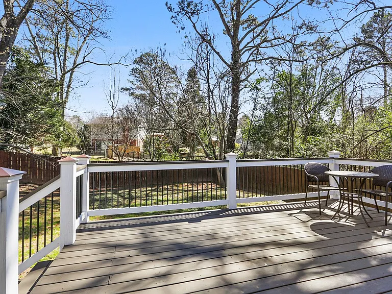 220 Mansell Cir — Photo 22
