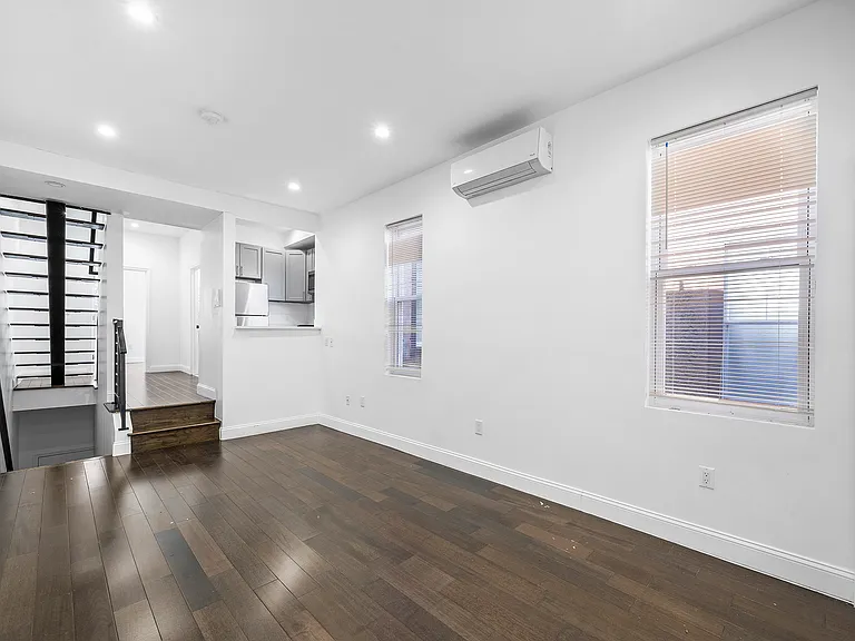 2319 N College Ave #B — Photo 16