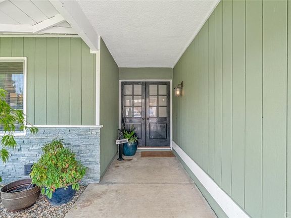 3rd image of 3909 Hickory Ln