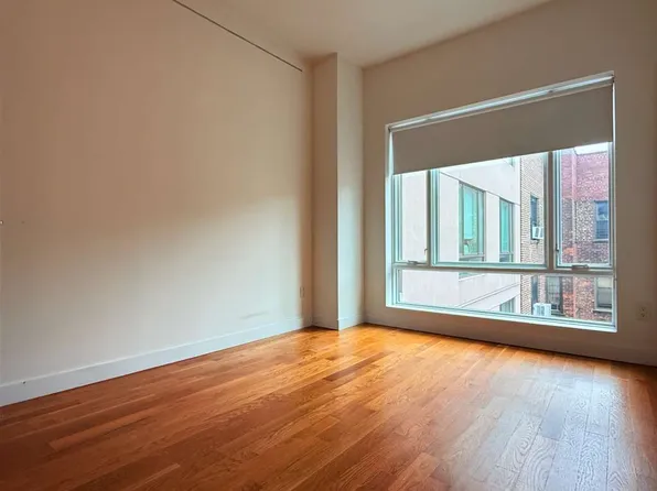 50 Clarkson Avenue image 4 of 7