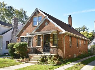 4449 W Howie Pl, Milwaukee, WI 53216