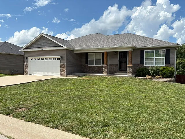 125 Creek View Drive — Photo 1