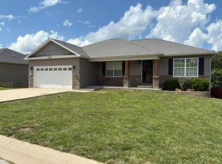 125 Creek View Dr, Saint Robert, MO 65584
