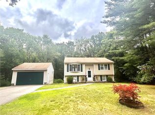 26 Whitman Rd, Coventry, RI 02816