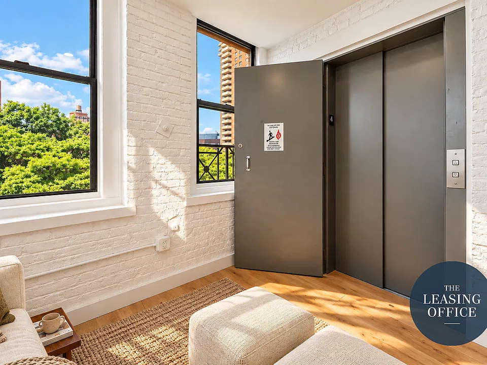 315 Greenwich St #3