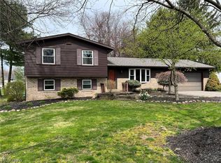 3921 Dogwood St NW, Uniontown, OH 44685