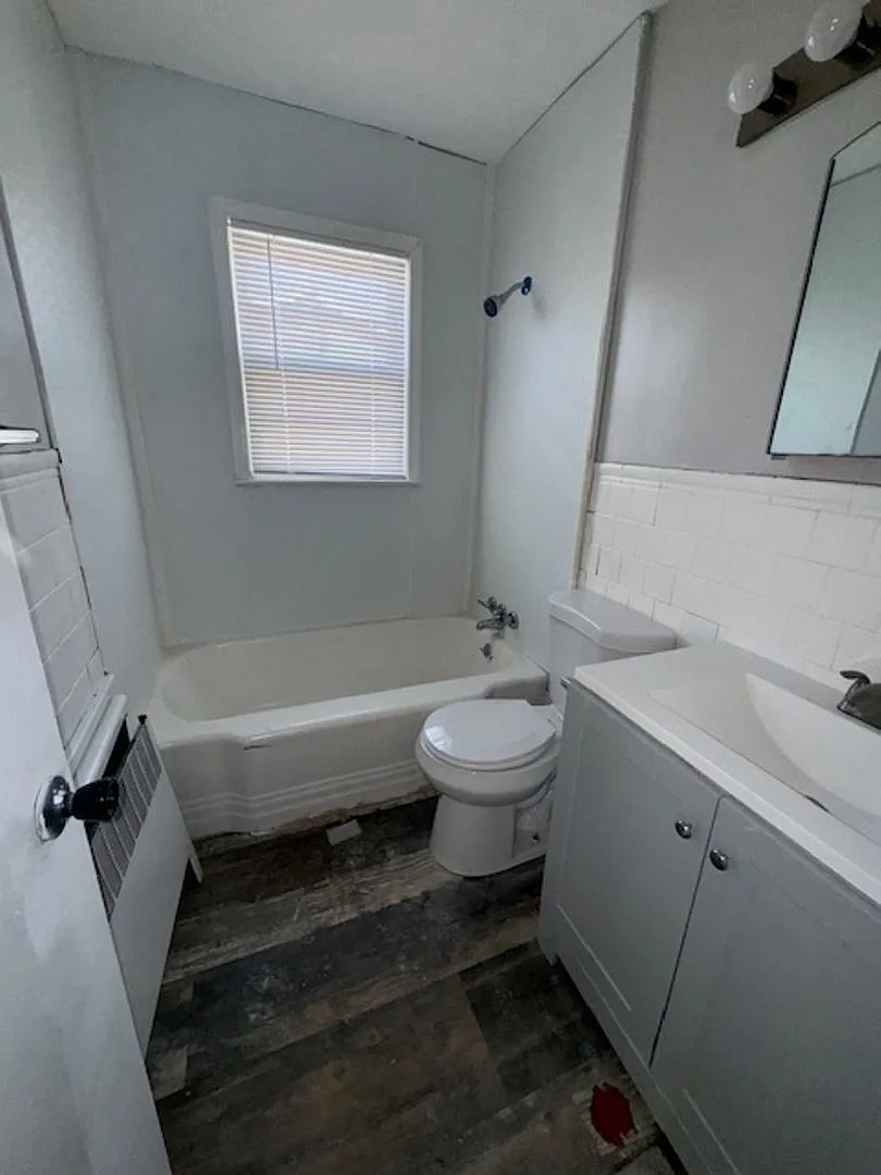 421 N Nesmith Ave — Photo 4