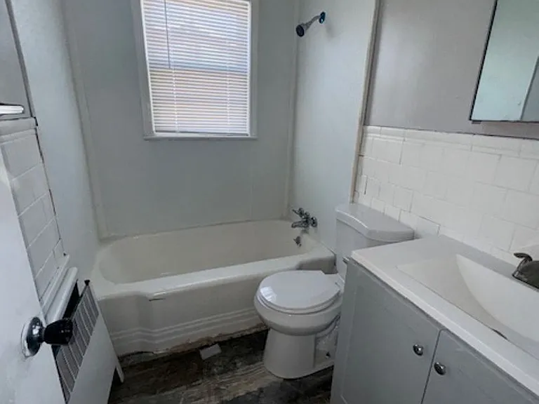 421 1/2 N Nesmith Ave — Photo 4