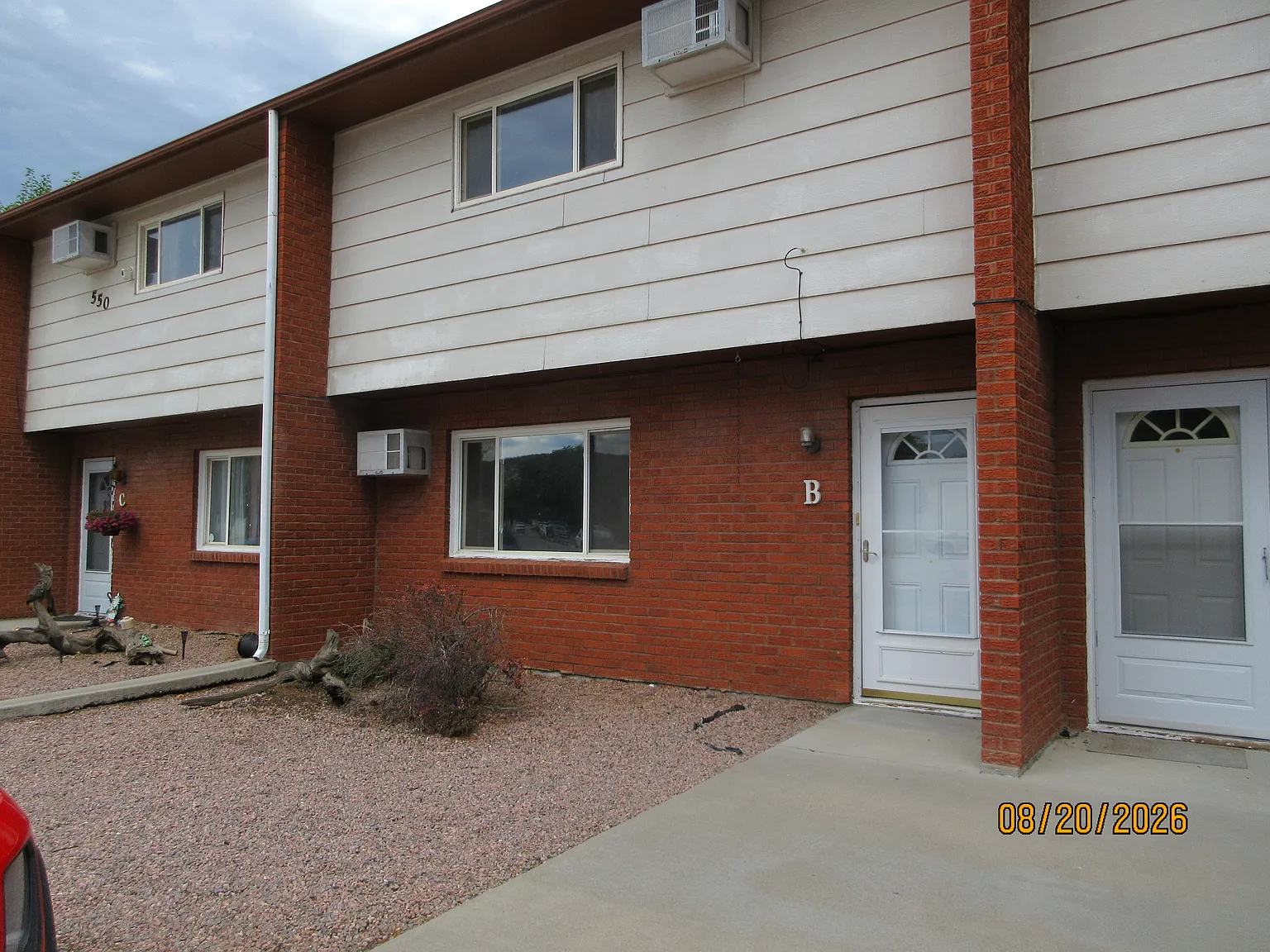 Nice 2 Bdr/1.5 Ba — Photo 2