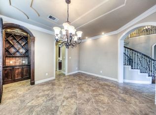 82 W Cove View Trl, The Woodlands, TX 77389