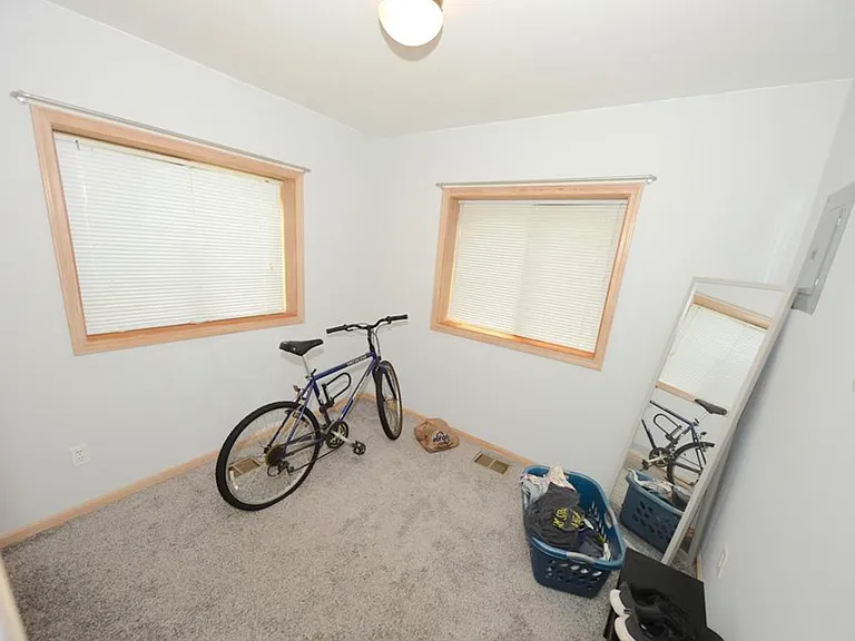 280 Hutton St — Photo 6