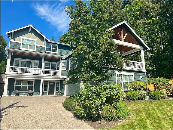 2nd image of 22728 SE 51st St