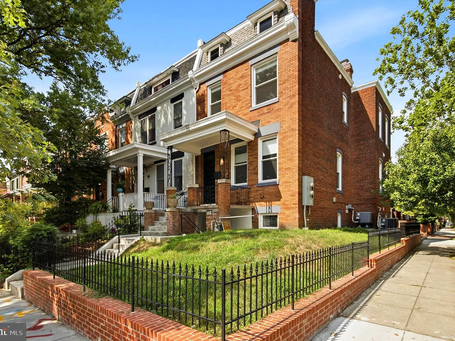 1 bed, 2105 sqft, $1,885 — Photo 1