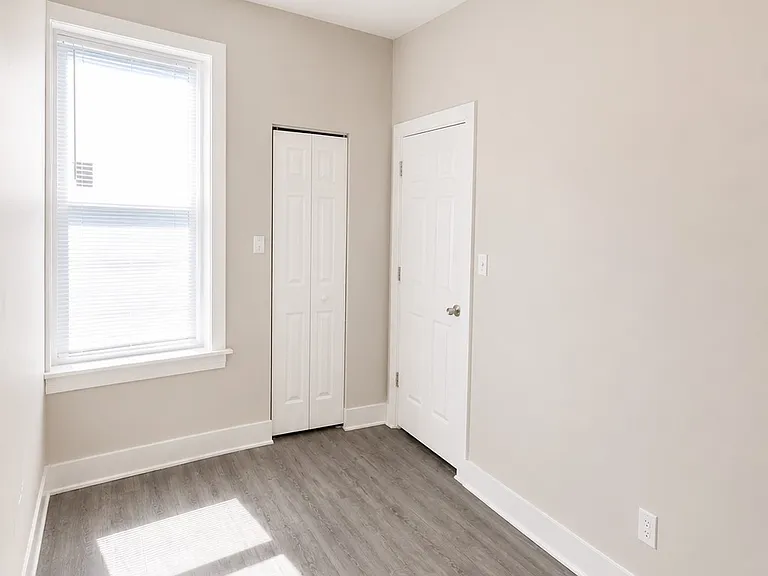 3033 W Lexington St #1 — Photo 5