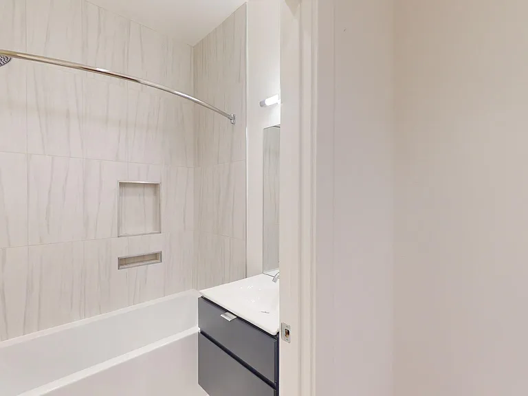 1312 King St #207 — Photo 17