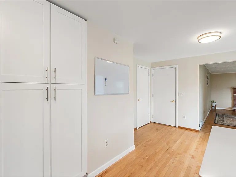 20 Paddington Dr — Photo 32