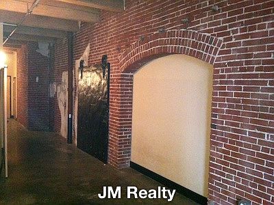 3rd image of 1123 Washington Ave #517