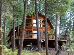9 Osprey Ridge Rd, Cascade, ID 83611