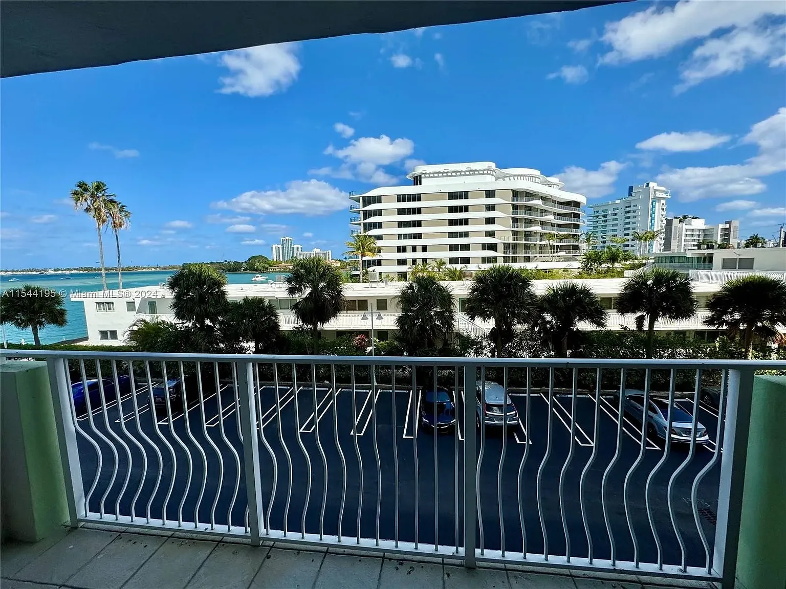 1 bed, 950 sqft, $2,600 — Photo 3