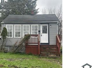 12323 Park Knoll Dr, Garfield Heights, OH
