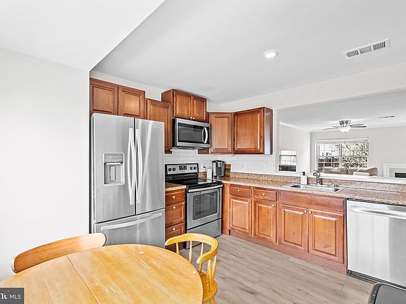 5th image of 11027 Sentry Ridge Rd