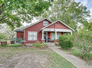 208 S Old Walnut, Ennis, TX 75119