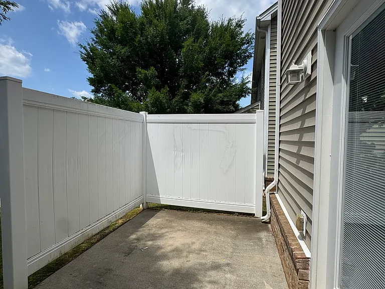 207 Portico St — Photo 12