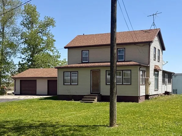 402 E Union St, Edgewood, IA 52042