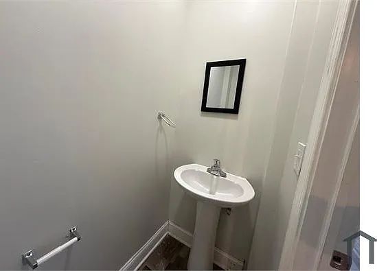 2525 W Cold Spring Ln — Photo 6