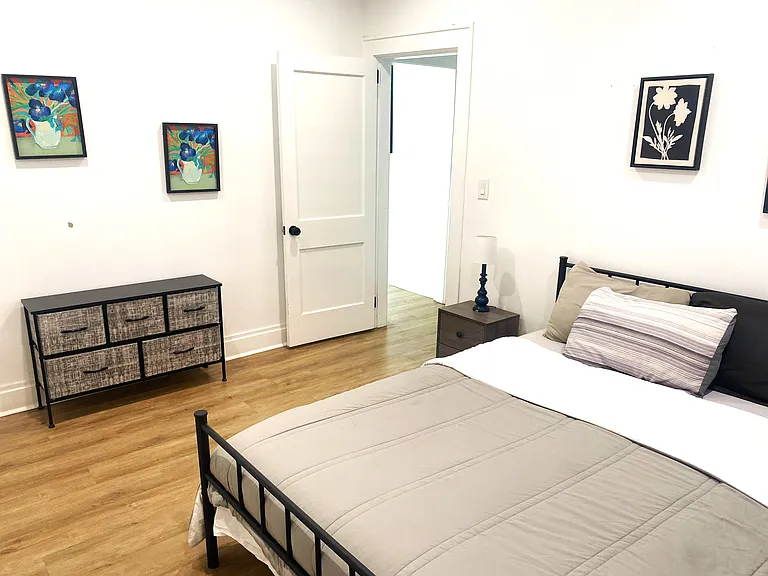 705 Bedford Ave #2 — Photo 22