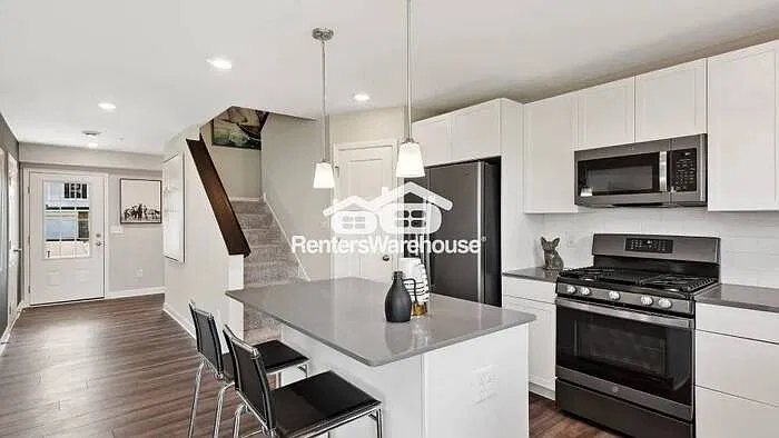 1062 Jubert Dr — Photo 4