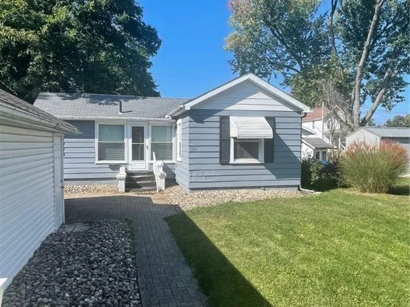 225 E 7th St, Dover, OH 44622