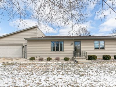 2211 Virginia Dr, Manitowoc, WI, 54220