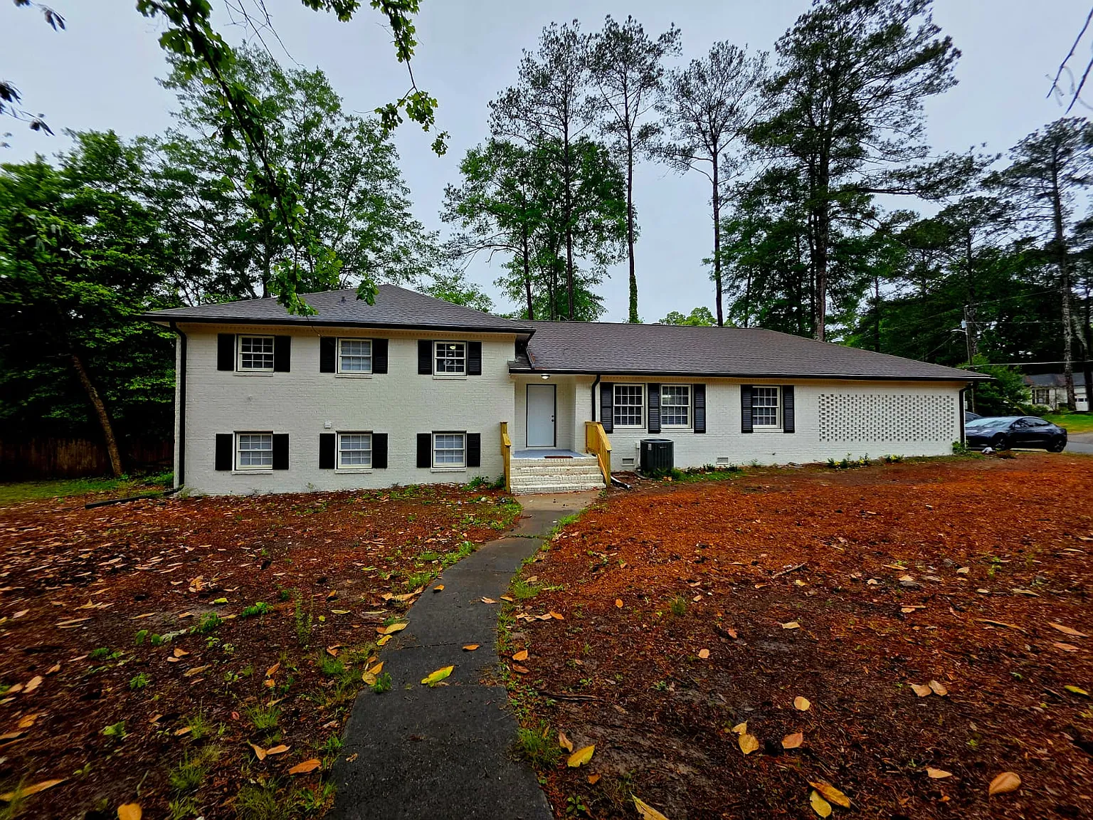 5 bed, 2853 sqft, $3,350 — Photo 1