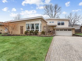 2010 Birch St, Park Ridge, IL 60068