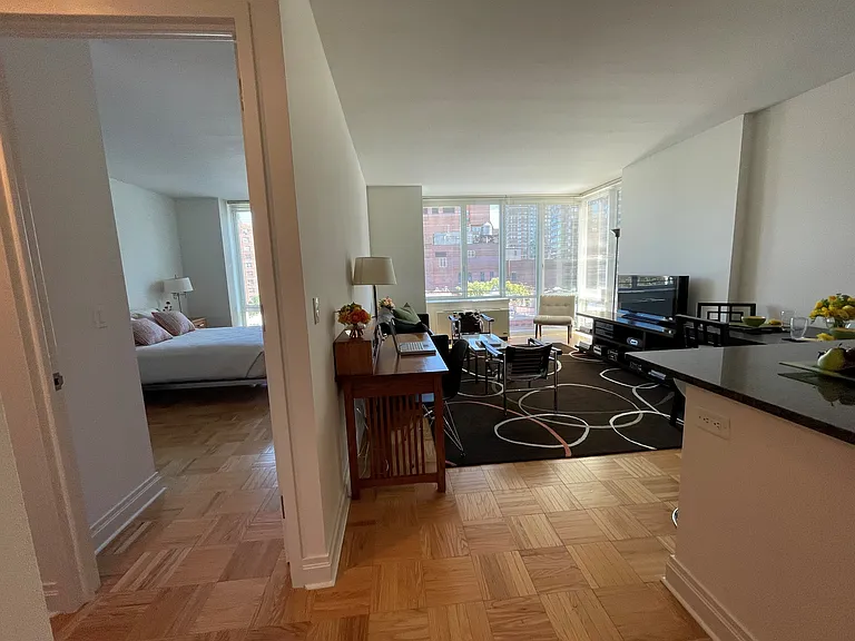 1510 Lexington Ave #11G — Photo 6