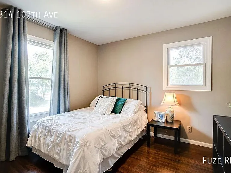 314 107th Ave NE — Photo 37