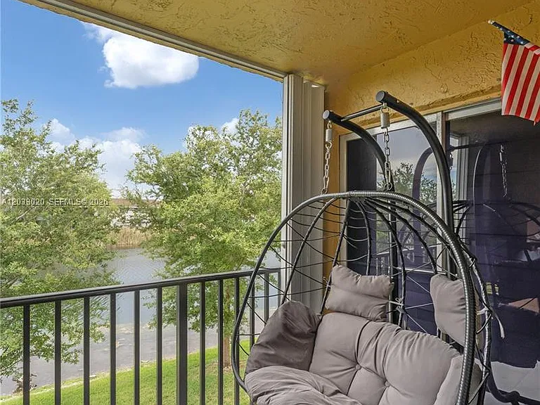 15470 SW 82nd Ln #327 — Photo 9