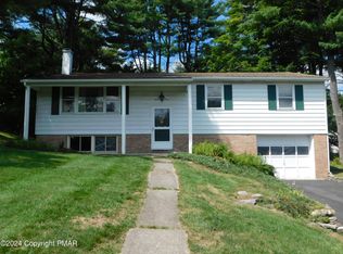 2123 Westbury Dr, Stroudsburg, PA 18360