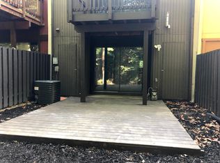 2202 Coppersmith Sq #2, Reston, VA 20191