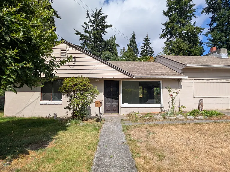 5707 239th St SW — Photo 2