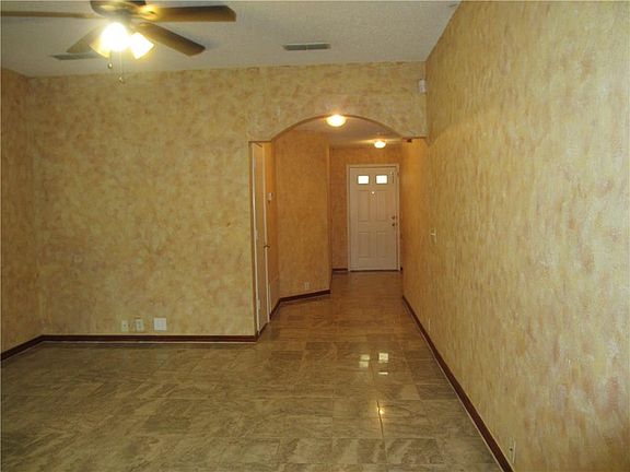 4th image of 1201 Beechwood Dr